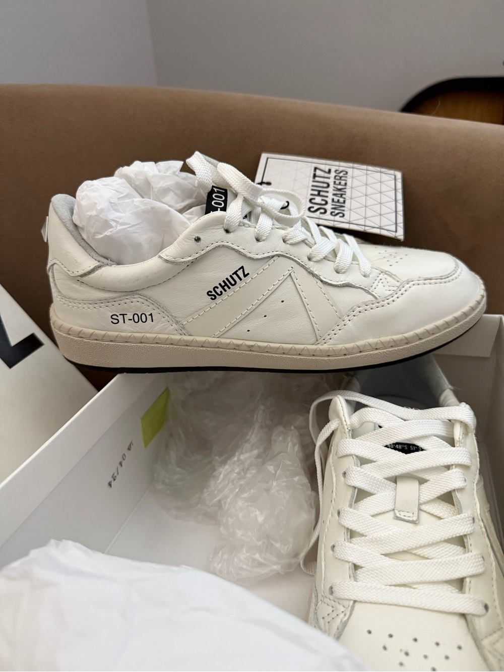 SCHUTZ white leather ST 001 Sneakers